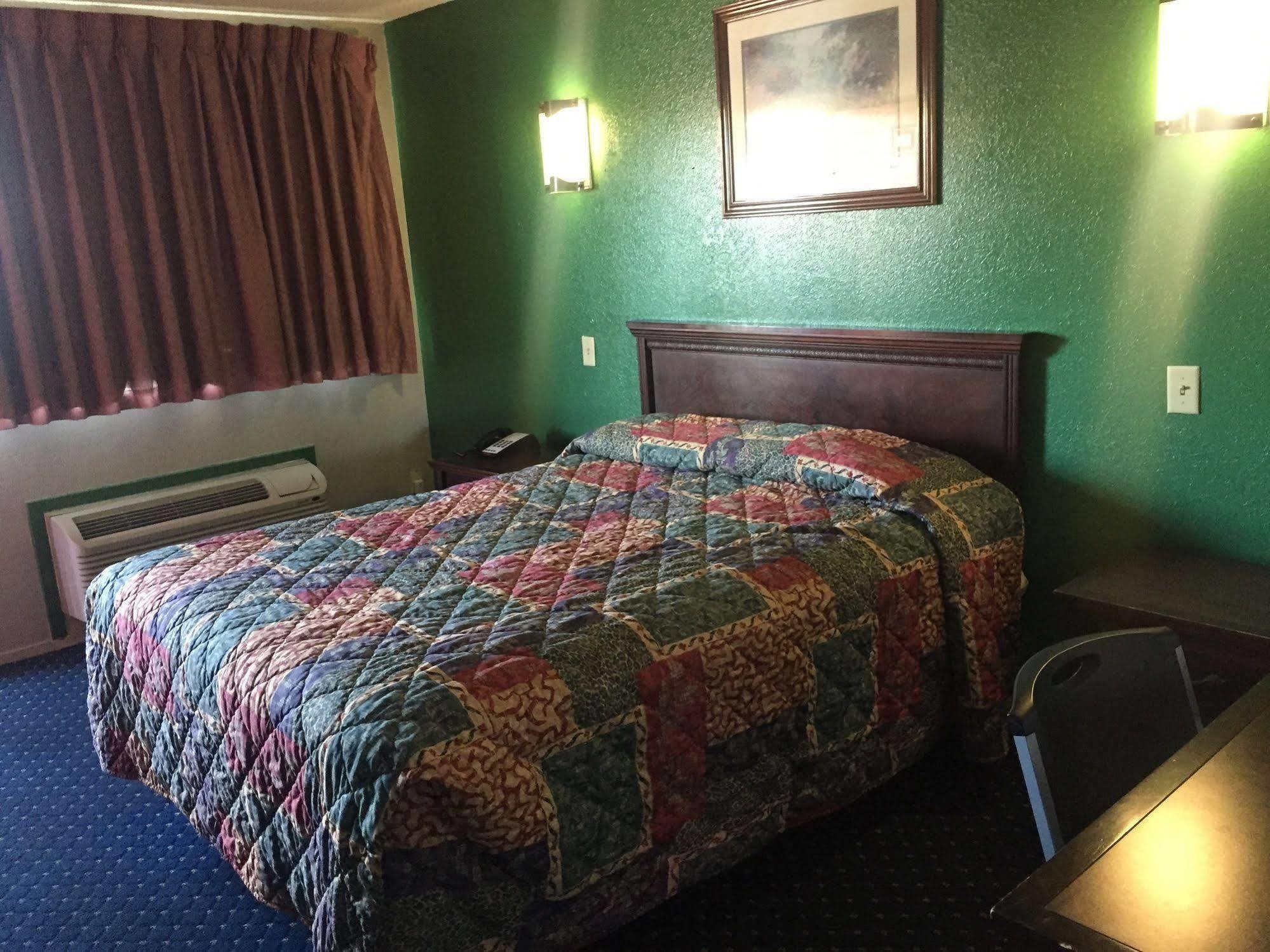 Scottish Inns Карролтон Экстерьер фото